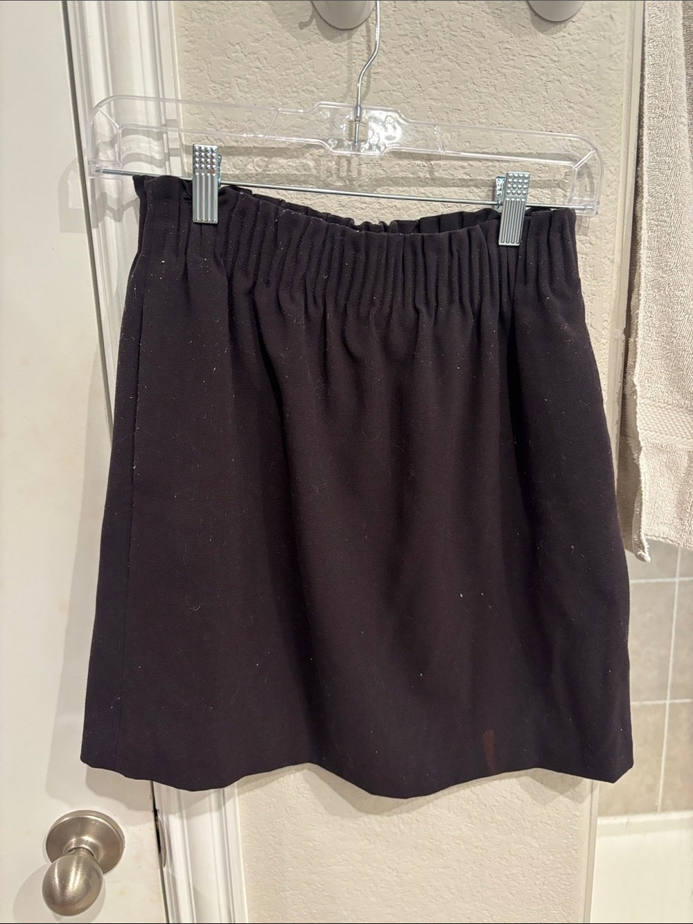 Women’s Black Elastic-Waist Skirt
